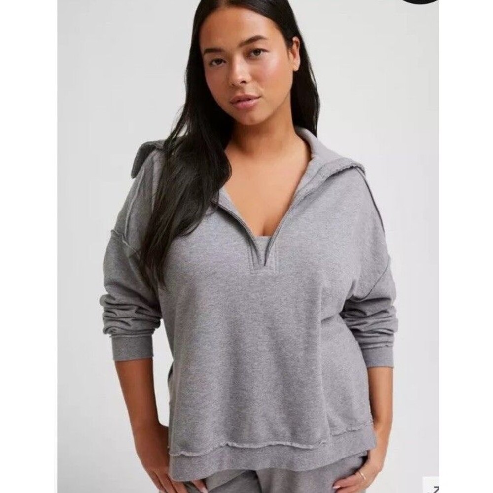 Torrid‎ Super Soft Pullover SweatShirt Size 1 / 1X Gray Sweater Cozy Loungewear